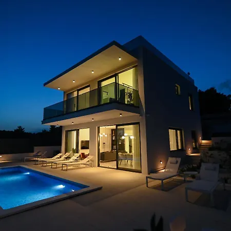 Holiday home Maca - Pool An View