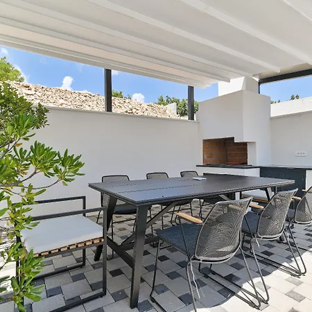 Holiday home Maca - Pool An View *
